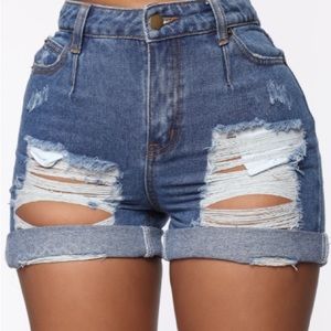Fashion Nova Going Bad High Rise Denim Shorts - Medium Wash Women’s  Size 5